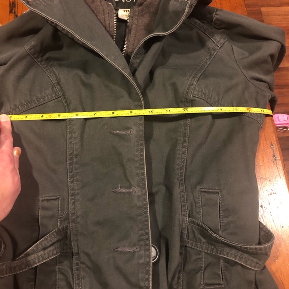 Lightweight gray jacket, hood with hearts 💕 - Picture 7 of 8